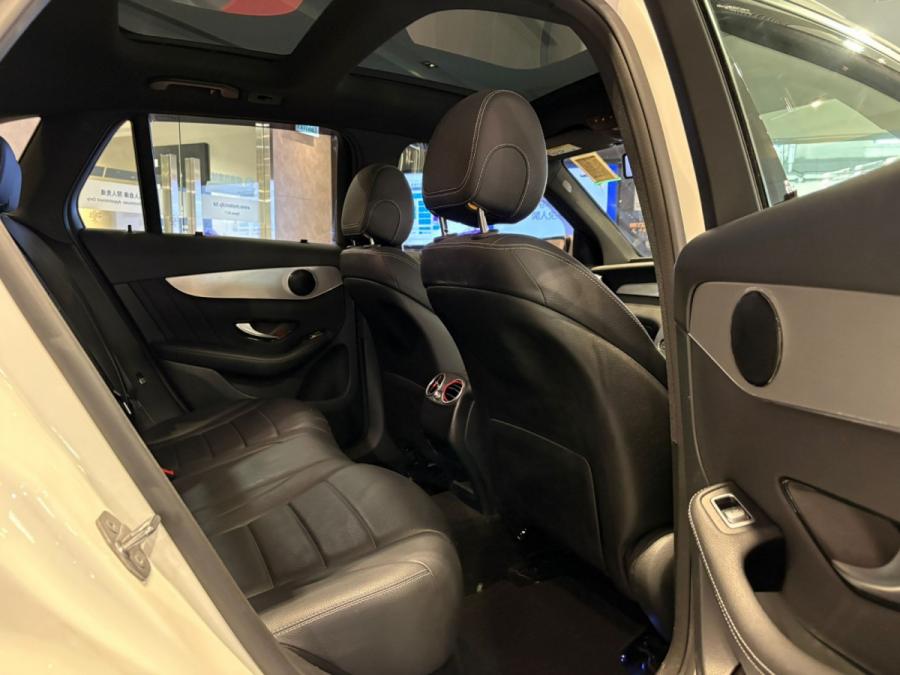 GLC250 4Matic AMG - Image 4